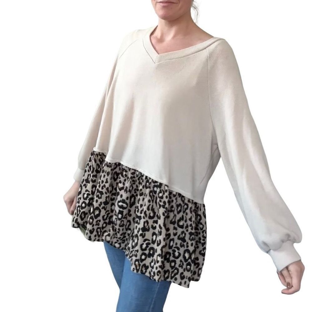 Entro Boutique Beige Black Leopard Print Oversized Pullover Sweater XL‎